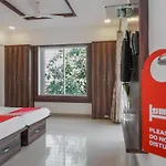 Oyo 7673 The Ark Apartment Hotel