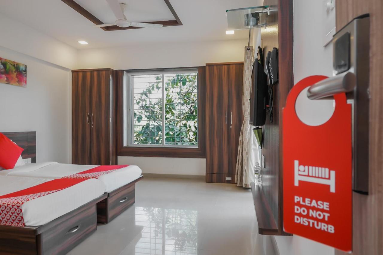 Oyo 7673 The Ark Hotel Pune